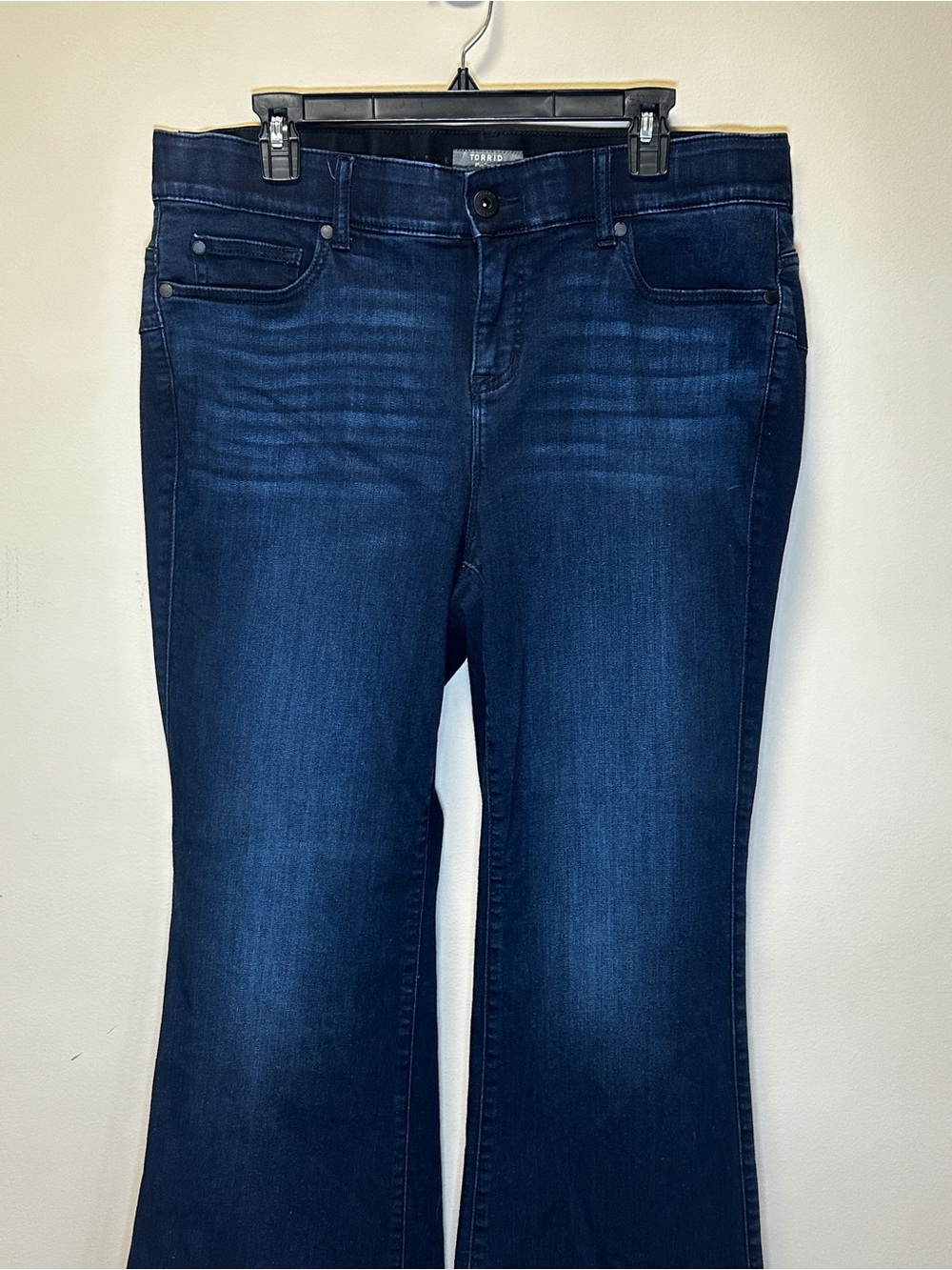 Torrid Super Soft Bombshell Flare Jeans – Size 18S - Picture 2 of 11
